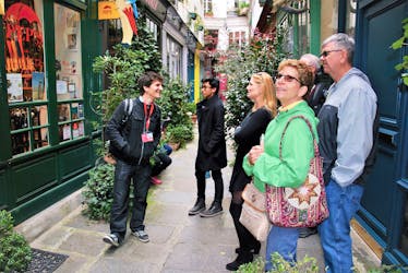 Walking tour of the highlights and secret sides of Paris